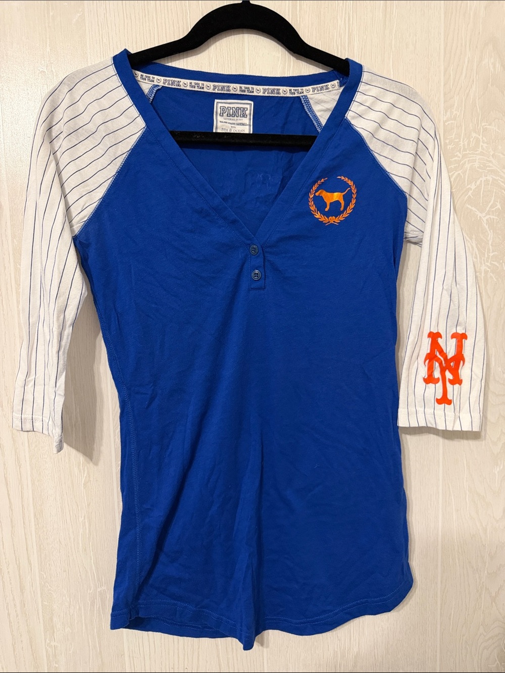 New York Mets PINK Victoria's Secret Blue & White Raglan Tee XS